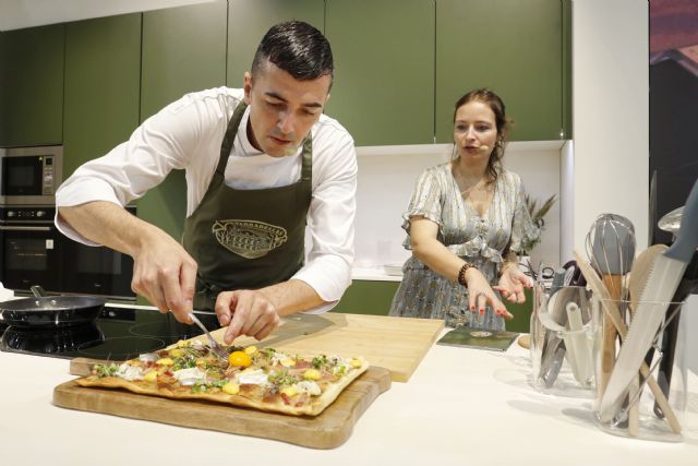 Influencers foodies sacan todo el partido a los nuevos productos Casa Tarradellas en Alimentaria 2024 - 1, Foto 1