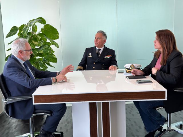 Visita del Delegado de Defensa - 3, Foto 3