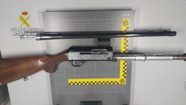 La Guardia Civil detiene a dos violentos y experimentados delincuentes que dispararon contra varios vecinos en San Pedro del Pinatar - 2, Foto 2