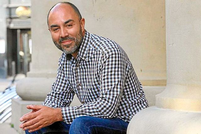 Víctor Herrero presenta este martes en Cartagena su poemario Las sílabas del cielo, Premio Antonio Oliver 2024 - 1, Foto 1