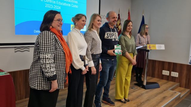 Guevara entrega a veintiún centros escolares la acreditación STARS de la DGT - 3, Foto 3