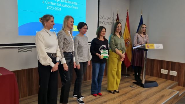 Guevara entrega a veintiún centros escolares la acreditación STARS de la DGT - 4, Foto 4