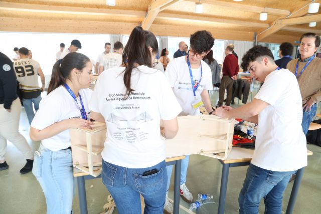 Estudiantes de trece universidades compiten en la UPCT por construir el mejor puente para la rambla de Benipila - 1, Foto 1