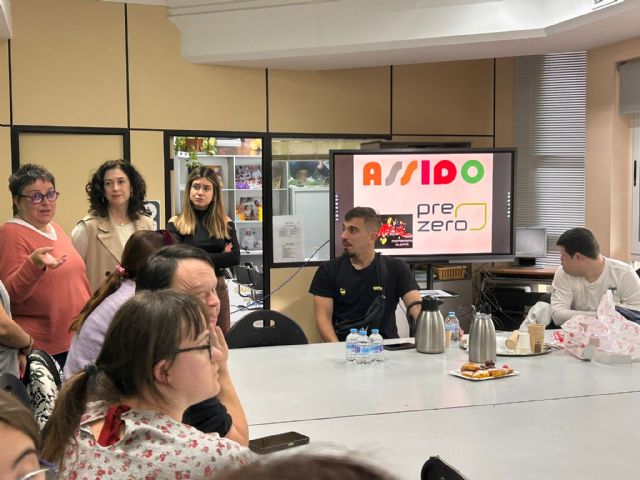 Murcia celebra el Día Mundial del Síndrome de Down con una obra de arte colectiva en Plaza Bohemia - 2, Foto 2