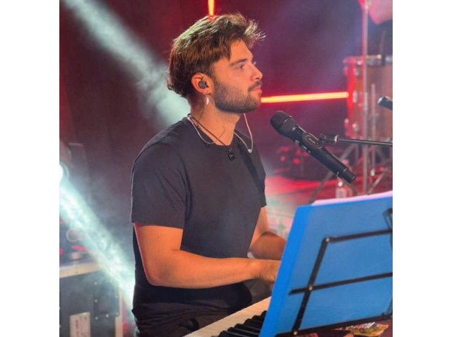 Pedro Mompe�n estrena �Ecos de cristal�, un giro hacia el pop/rock alternativo desde la emoci�n y la sinceridad, Foto 3