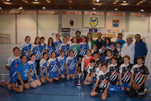 El Club de Balonmano Águilas recibe la visita de la alcaldesa de la localidad - 1, Foto 1