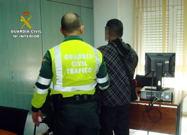 La Guardia Civil localiza y detiene a un conductor que se fugó tras atropellar a una ciclista en Murcia - 4, Foto 4