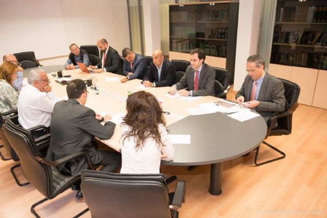 El alcalde recibe a directivos de CEPSA para interesarse sobre los proyectos de la compañía en el municipio - 3, Foto 3