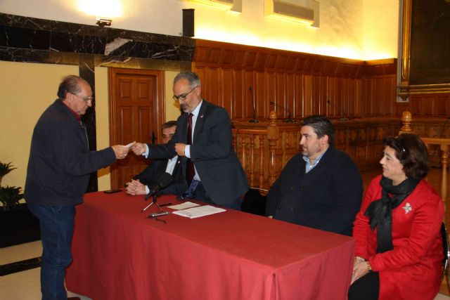 El Ayuntamiento entrega subvenciones por un importe global de 70.000 euros a Comisión de Festejos y los bandos - 3, Foto 3