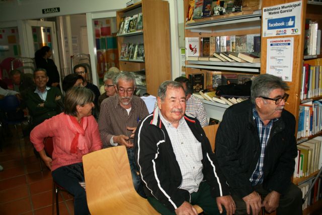Floren Dimas y Alfonso Cayuela, investigadores de la memoria histórica, disertan en una charla sobre la represión política y las cárceles de Totana tras la Guerra Civil - 4, Foto 4