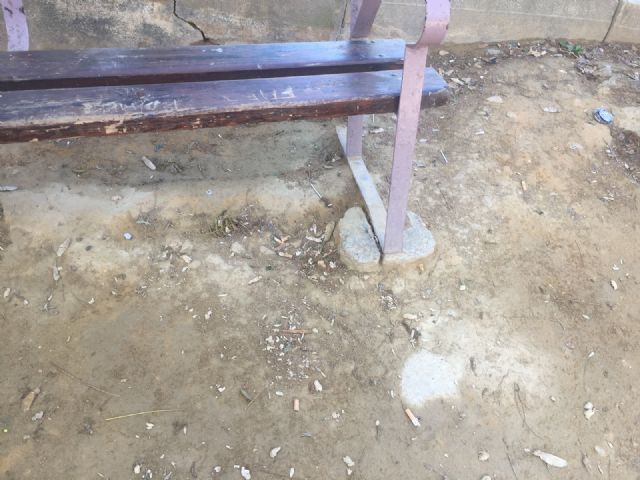 El PSOE exige el arreglo del jardín de Los Almendros, en La Alberca, abandonado desde su construcción con fondos del Plan E - 3, Foto 3