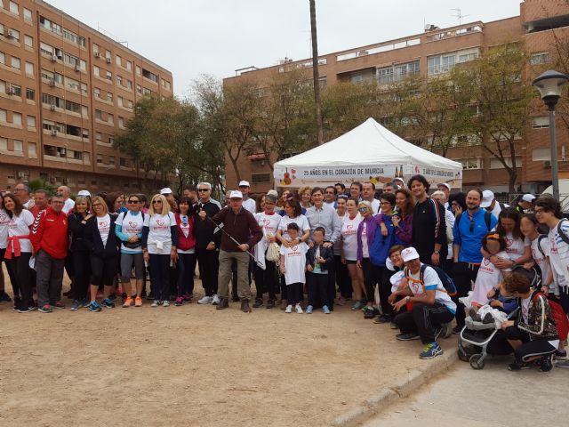 El consejero de Salud asiste a la salida de la ruta senderista urbana que se celebra para conmemorar los 25 años del Morales Meseguer - 1, Foto 1