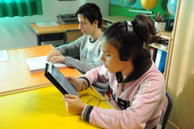 Los libros para ciegos de la ONCE sí salen a la calle para mostrar su modelo de acceso a la cultura y la educación - 2, Foto 2
