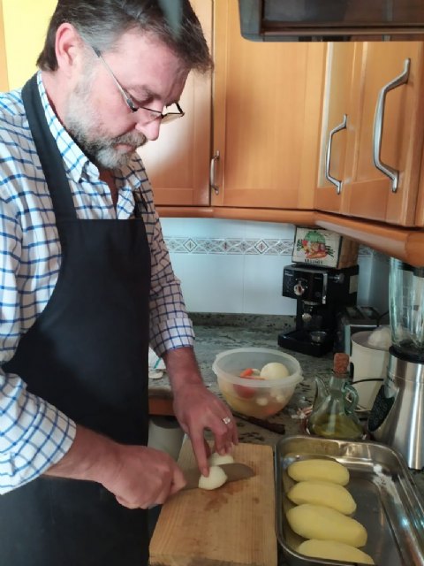 Saorín recomienda la cocina tradicional para superar el período de confinamiento - 1, Foto 1