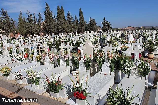 El PP pide al delegado del Gobierno que informe si los ayuntamientos pueden abrir los cementerios de cara al día de la Madre - 1, Foto 1