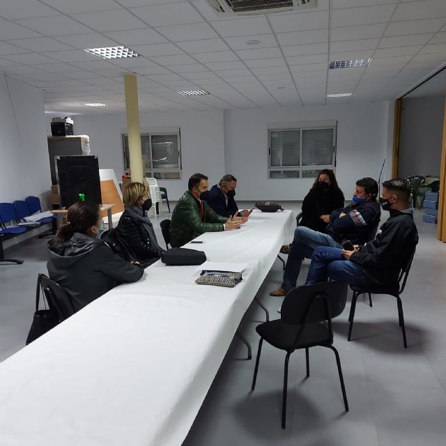 El PP reclama la recuperación de la presencia de Policía Local en la pedanía de Río y mayor atención a la limpieza de las calles por parte de Limusa - 2, Foto 2