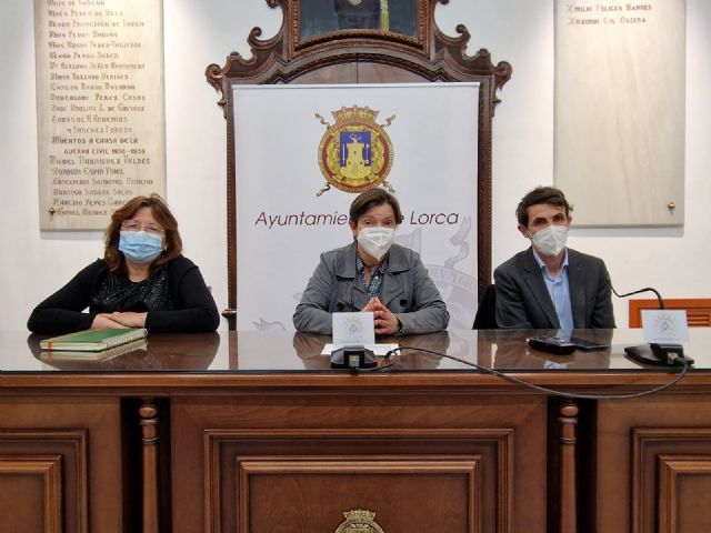 El Ayuntamiento de Lorca pone en marcha la primera Escuela de Cuidadores Familiares, un recurso público y gratuito para aprender a cuidar y a cuidarse - 1, Foto 1