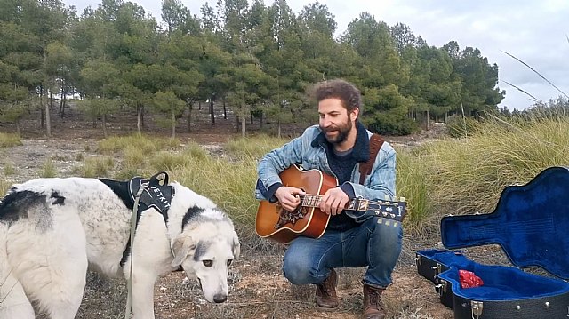 CHUS pone el foco en la defensa de los más desprotegidos en CACHORROS - 1, Foto 1