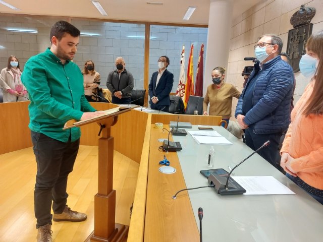 Toma posesión del cargo de concejal del Ayuntamiento de Totana Justo Cánovas García, en sustitución de Inmaculada Blázquez Acosta