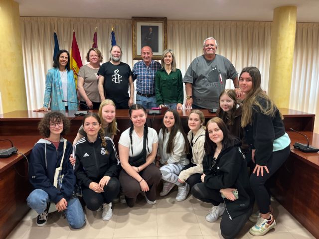 Un nuevo grupo Erasmus visita la localidad de la mano del IES Europa - 1, Foto 1