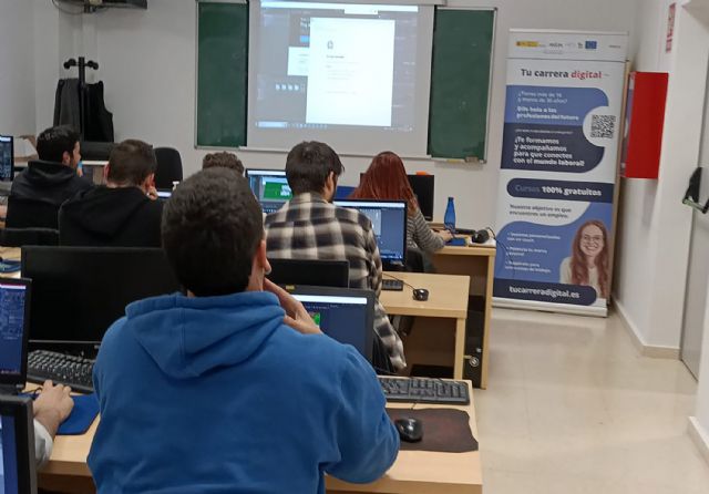 12 jóvenes concluyen un curso gratuito de programación de videojuegos, diseño 3D y realidad virtual - 1, Foto 1