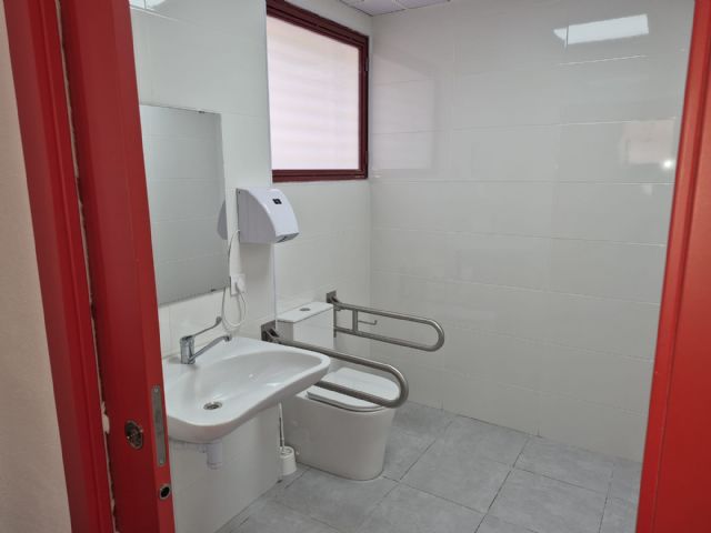 El Centro Municipal de La &Ntilde;ora ofrece unas instalaciones más seguras y accesibles gracias a las obras de mejora - 5, Foto 5