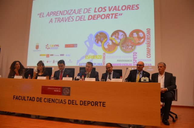 Jornada aprendizaje de los valores a través del deporte en la Facultad de Ciencias del Deporte - 1, Foto 1