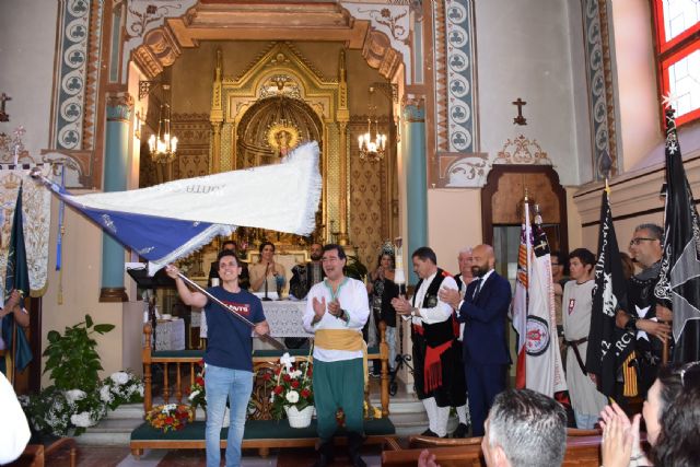 Los festeros de Moros y Cristianos de Archena volvieron a solicitarle la bandera a la Patrona la Virgen de la Salud, en el acto de la Arrancá - 1, Foto 1