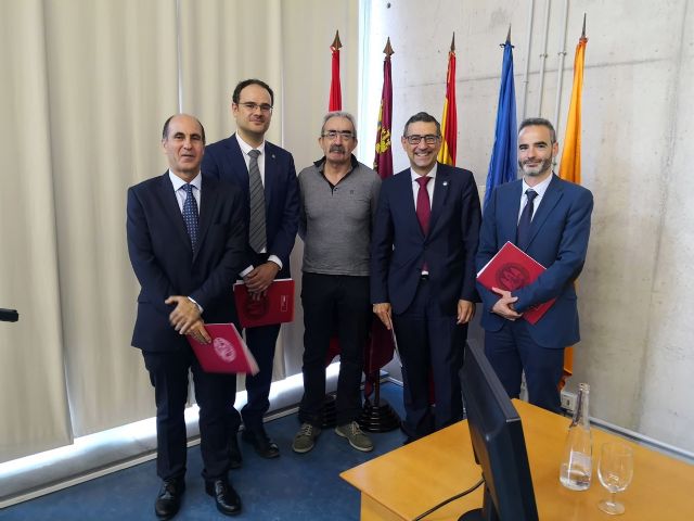 La facultad de Economía y Empresa clausura sus másteres oficiales - 2, Foto 2