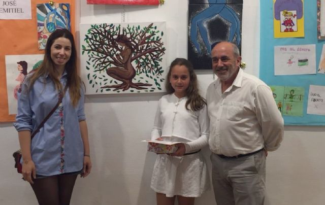 La joven pinatarense Beatriz López gana el séptimo concurso de pintura 'Pinceladas de vida' - 1, Foto 1