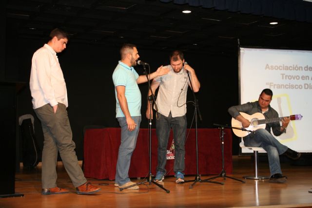 Ingenio y arte como punto de inicio para recuperar los trovos en Águilas - 1, Foto 1