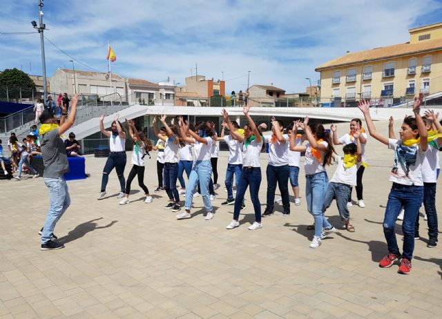 Cerca de 200 alumnos de Primaria participan en un encuentro de danzas - 1, Foto 1