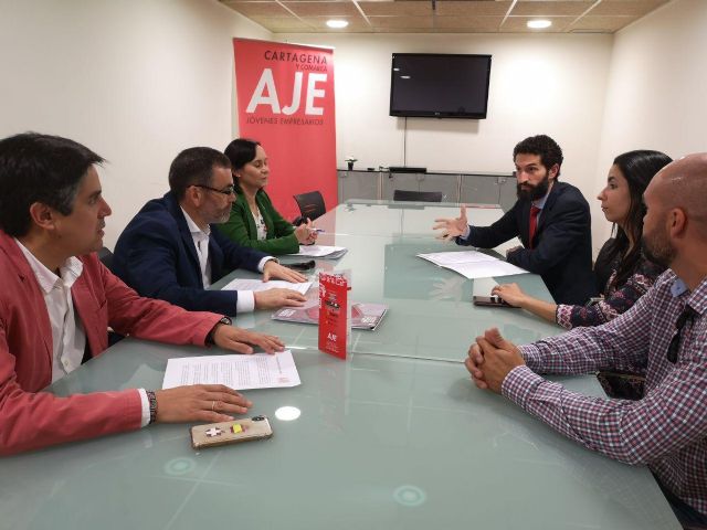 MC impulsará que se facilite la actividad de los emprendedores de Cartagena - 2, Foto 2