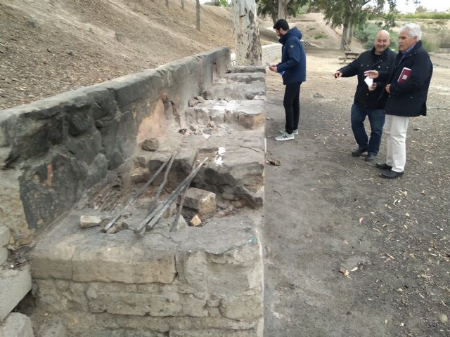 El PSOE impulsará un plan local de calidad del aire que prevé favorecer la implantación de electrolineras y renovar la flota municipal de vehículos - 1, Foto 1