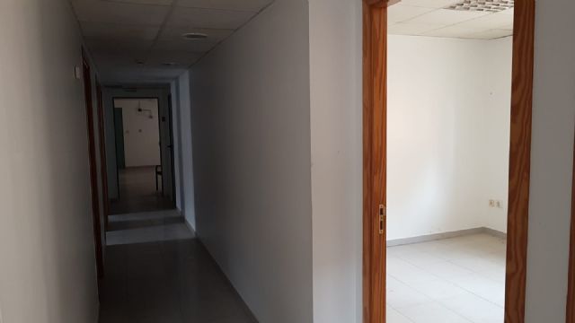El PSOE propone aprovechar las tres plantas que quedarán vacías en el Centro Comarcal de Salud para albergar oficinas municipales y ahorrar así 100.000 euros al año a las arcas municipales - 2, Foto 2