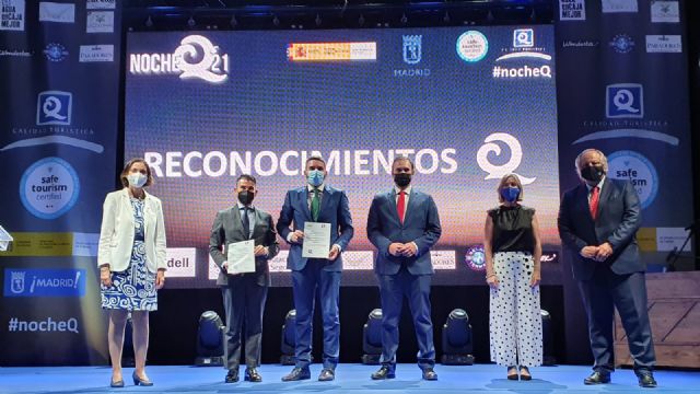 Antonio Luengo recoge la renovada Q de Calidad Turística concedida al Parque Regional de las Salinas de San Pedro del Pinatar - 1, Foto 1