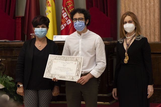 La Real Academia de Medicina de la Región premia el trabajo de tres investigadores y de un alumno de la Universidad de Murcia - 1, Foto 1