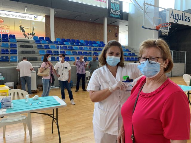 Nuevo éxito de vacunación ayer en el Pabellón Diego Calvo Valera - 3, Foto 3