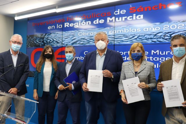 Bernabé: Sánchez pretende ahogar a la Región de Murcia al no actuar en ninguna de las ramblas que ocasionan las grandes inundaciones - 1, Foto 1