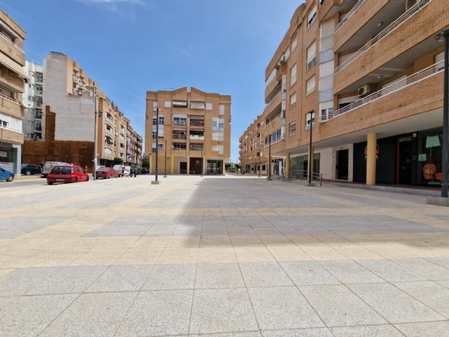 El Ayuntamiento de Lorca finaliza los trabajos de impermeabilización de la Plaza de Vera que pondrán fin a las filtraciones en los sótanos del residencial Miguel Ángel - 2, Foto 2