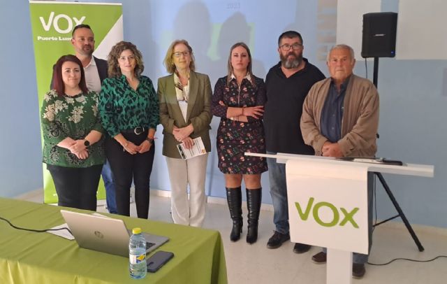 La diputada nacional por VOX, Lourdes Méndez, acompaña a Vox Puerto Lumbreras en la presentación del programa de gobierno para Puerto Lumbreras - 2, Foto 2