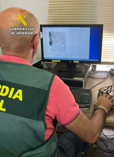 La Guardia Civil detiene a dos murcigleros por la comisión de un robo en una vivienda de La Manga - 1, Foto 1