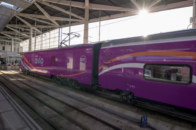 Renfe estrena hoy los S-106 con un incremento de plazas en sus servicios Avlo para Murcia - 1, Foto 1