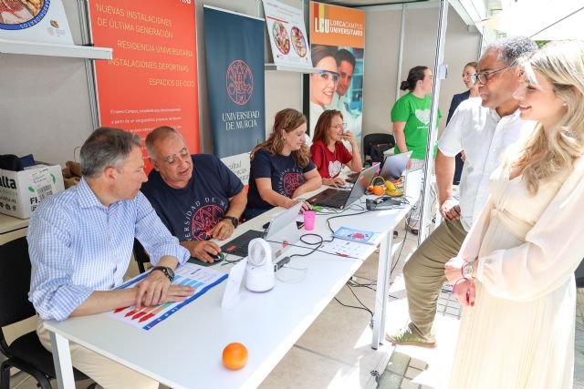 Pruebas de salud, talleres de cocina saludable y deporte entre las actividades que se pueden realizar hasta el viernes en la Feria de la Salud de Lorca - 1, Foto 1