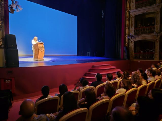 Más de 100 alumnos de 6 a 17 años se convierten en actores por un día y debutan en el Teatro Romea gracias a una iniciativa de Educación - 2, Foto 2