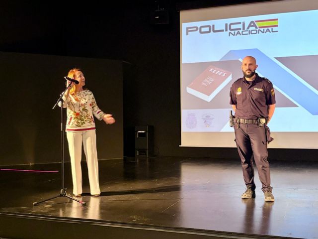 Murcia duplica la participación en su programa contra el acoso escolar y supera los 2.000 alumnos participantes - 2, Foto 2