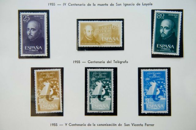 El local social del barrio de la Estación se llena de cultura con su propia biblioteca y dos exposiciones - 3, Foto 3