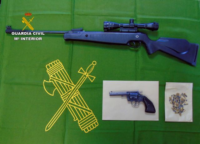 La Guardia Civil detiene a un peligroso delincuente por amenazas con arma de fuego a su pareja - 5, Foto 5