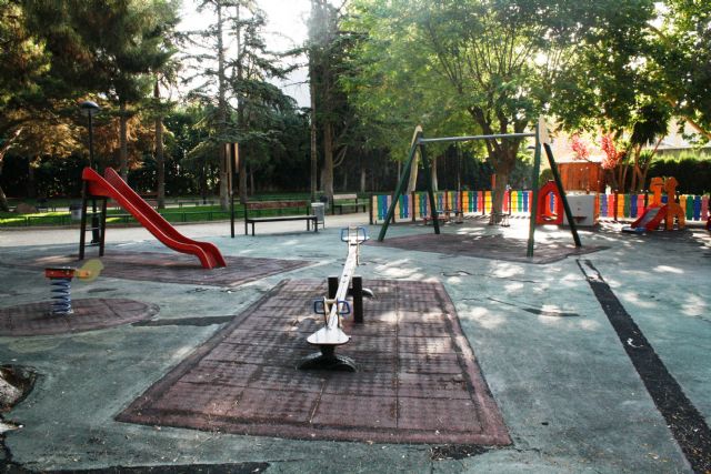 Se adjudica el contrato para la rehabilitación del área de juegos infantiles del parque municipal Marcos Ortiz, Foto 2