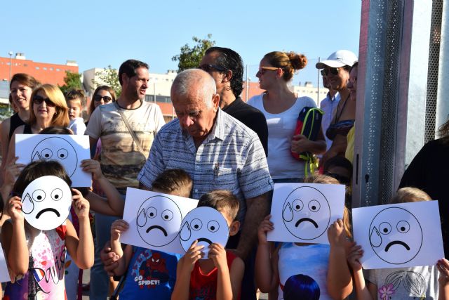 Cambiemos Murcia denuncia que la Consejería de Educación invierte lo mismo en tres concertados que en climatizar todos los colegio públicos - 1, Foto 1